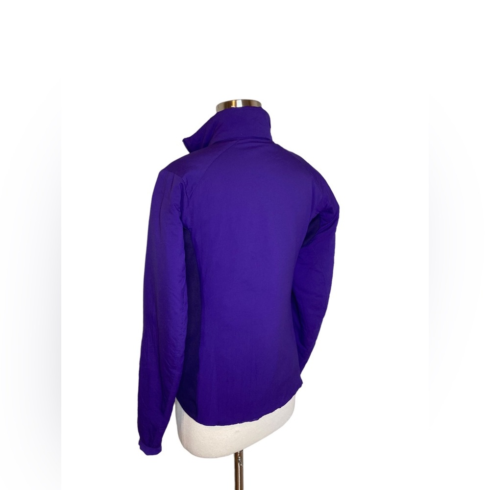 Arc'teryx Women’s Atom LT Insulated Jacket in Purple Azalea Color - Picture 6 of 10